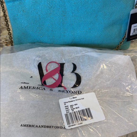 America & Beyond Citrus Blueberry Infusion Clutch - Picture 9 of 9